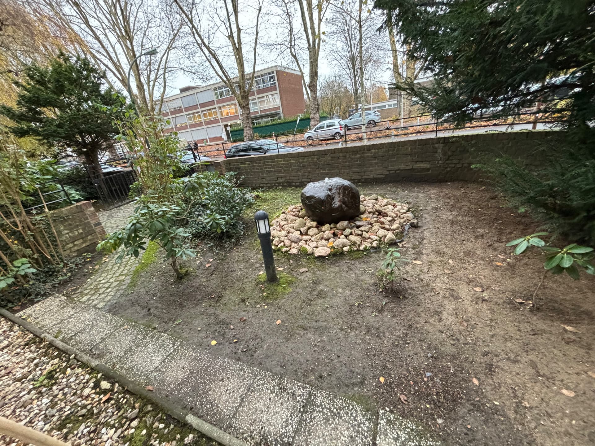 Gartenanlage neu gestaltet Vorher